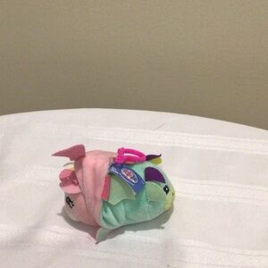 FlipaZoo mushmillow plush toy with clip